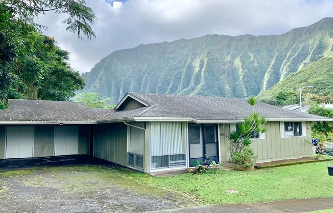 Spacious 3/2 in Club View Estates