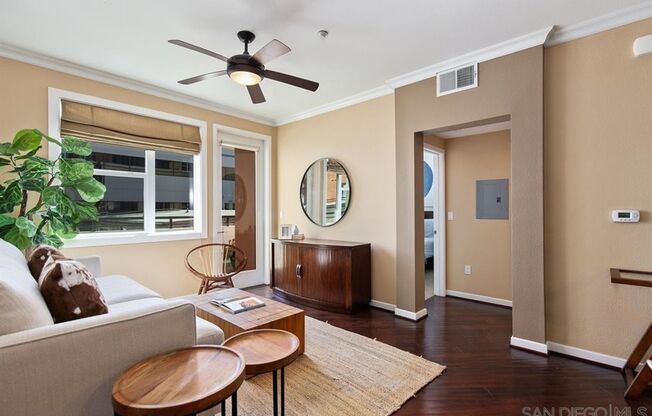 STUNNING 2 bd 2 ba Hillcrest/Bankers Hill Condo!