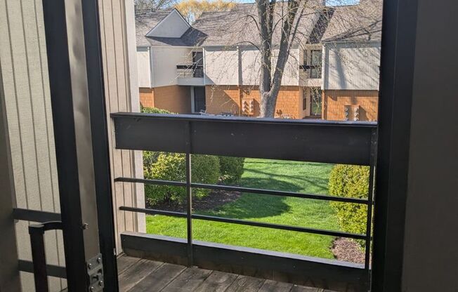 2 beds, 1.5 baths, 1,000 sqft, $1,450, Unit 8133-8133C