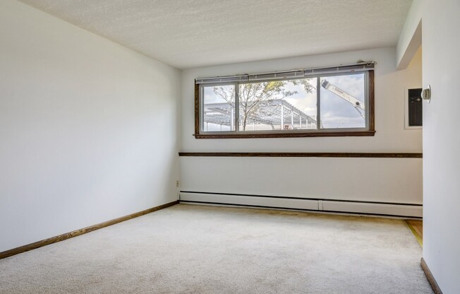 1 bed, 1 bath, 650 sqft, $999, Unit 1210-014