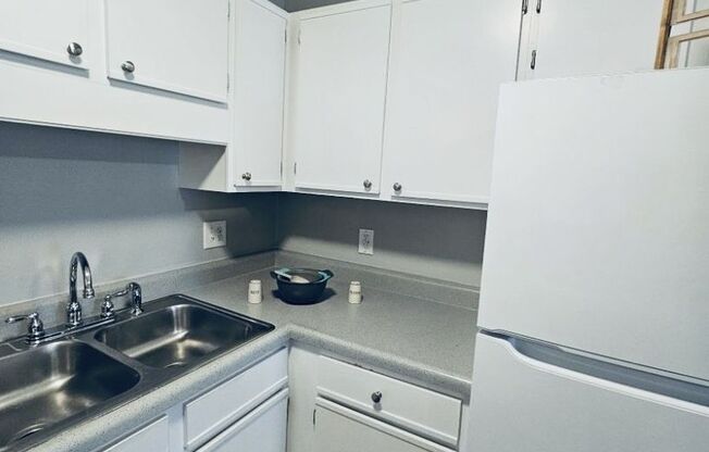 2 beds, 2 baths, 1,020 sqft, $1,195, Unit 1423