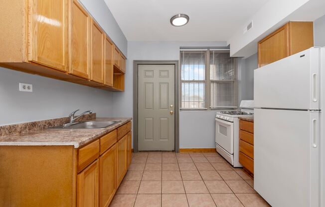 1 bed, 1 bath, $1,195, Unit 2748-1