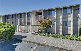 Beautiful 2 bedrooms 1.5 Bath