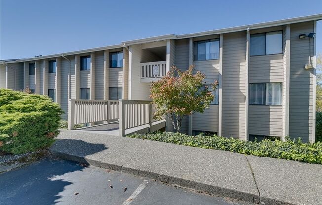 Beautiful 2 bedrooms 1.5 Bath