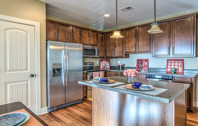 1 bed, 1 bath, 770 sqft, $1,495, Unit 19119 Unit 103 A770 Includes Garage