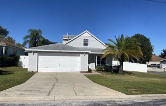 Davenport 3 Bedroom 2 Bathroom Corner Lot!!!