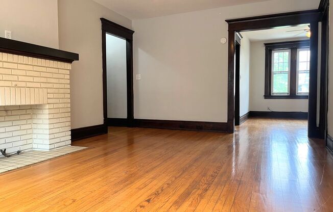 2 beds, 1 bath, $1,325, Unit 18D