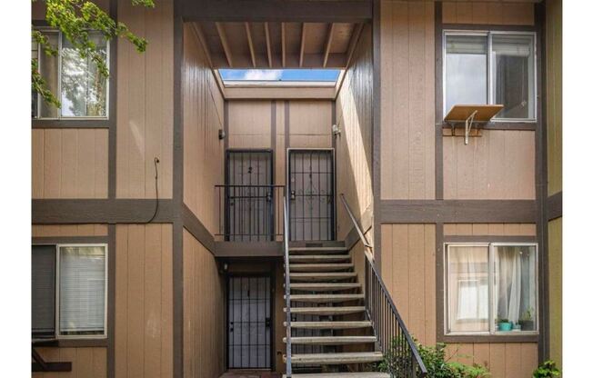 2090 Highview Ct. Apt 1