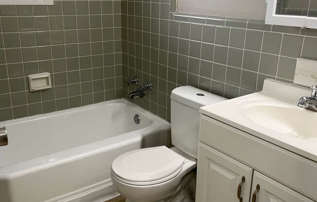 1 bed, 1 bath, $985, Unit 405