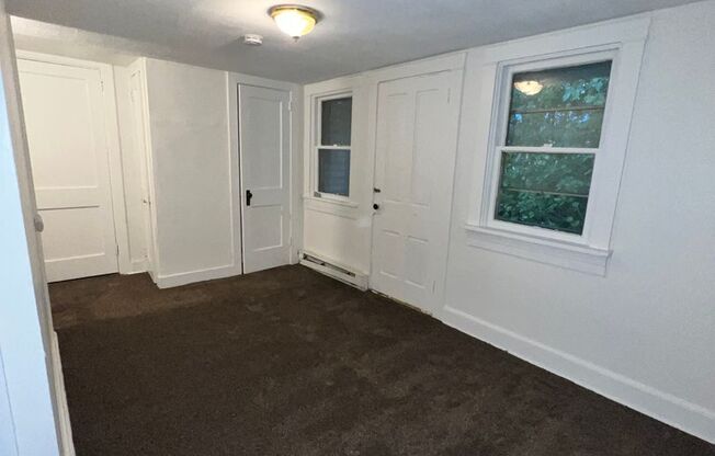 2 beds, 1 bath, $1,250, Unit Rear