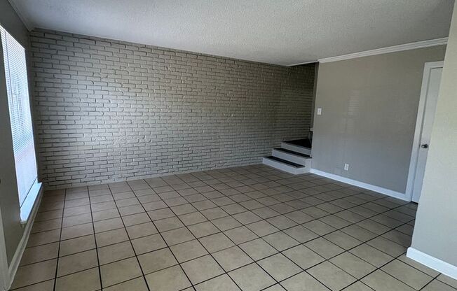 2 beds, 1 bath, 953 sqft, $1,349, Unit 563