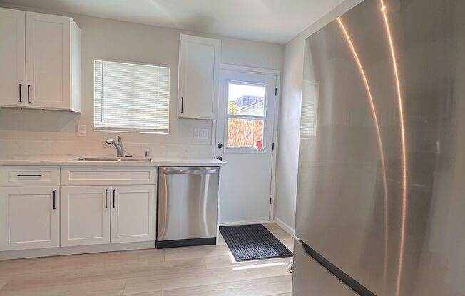 2324- 2332 G Ave