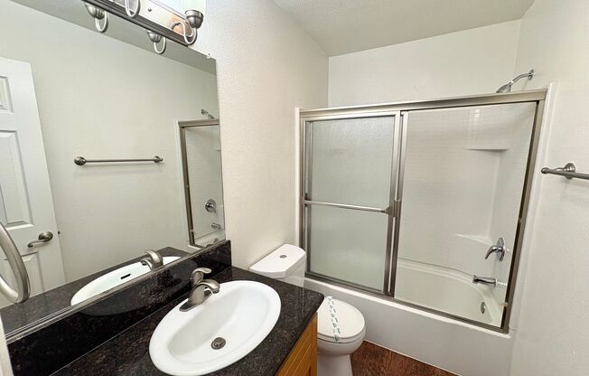 1 bed, 1 bath, 736 sqft, $2,150, Unit D039