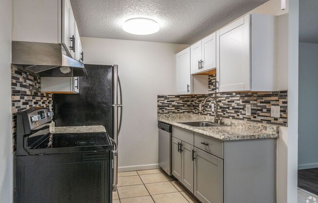 2 beds, 1 bath, 752 sqft, $1,525, Unit 224