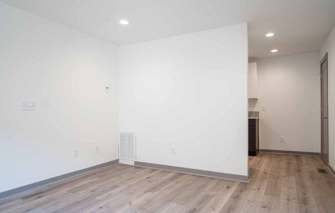 1 bed, 1 bath, 700 sqft, $1,795, Unit 3