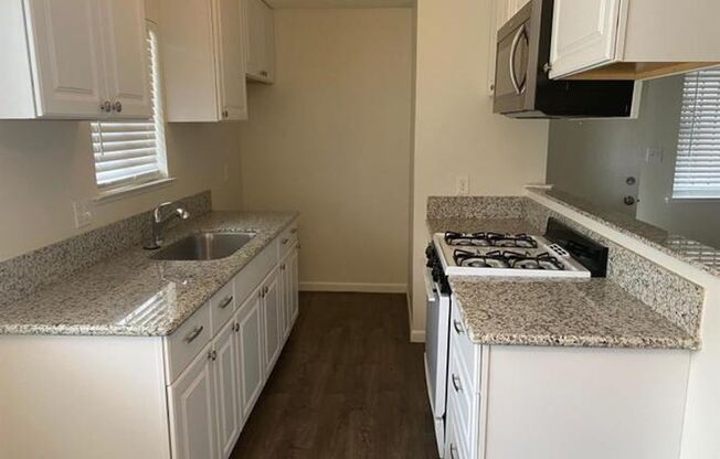 Lovely 2 Bedroom /  1 Bathroom for rent $2,195