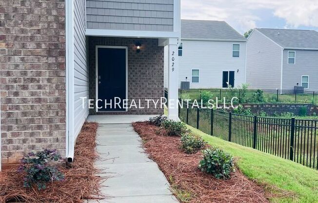 4 beds, 2.5 baths, 1,927 sqft, $2,325