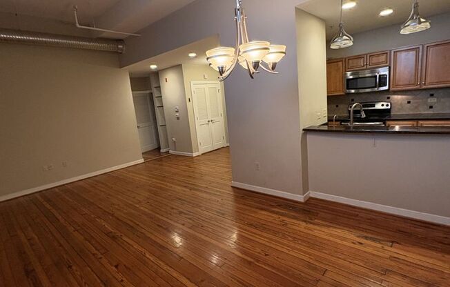 125 W. Saratoga St
