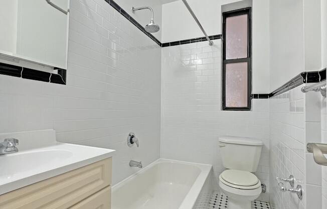 Studio, 1 bath, $2,650, Unit 2G