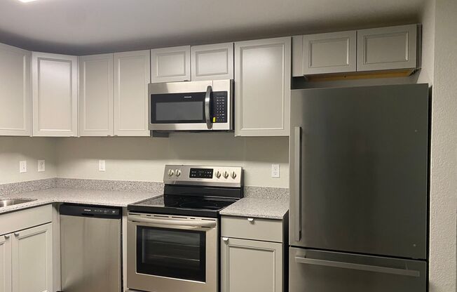 2 beds, 1 bath, 687 sqft, $2,195, Unit C204