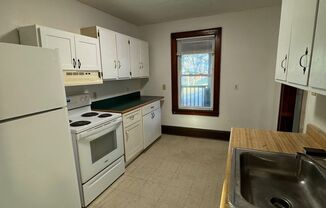 3 beds, 1 bath, $1,600, Unit 1