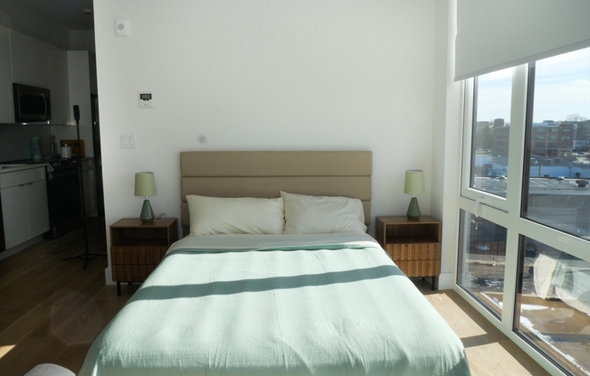 Studio, 1 bath, 450 sqft, $3,000, Unit 301