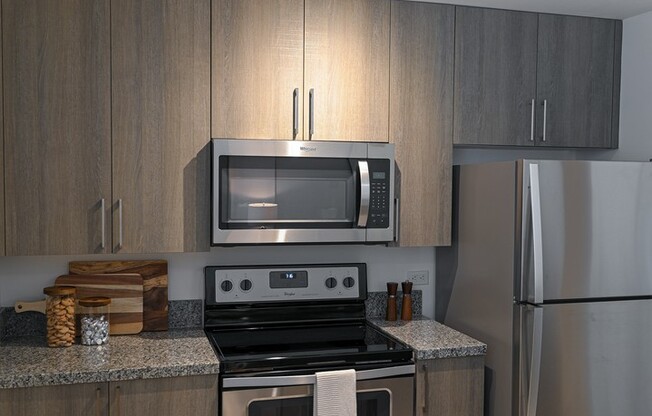 2 beds, 2 baths, 986 sqft, $2,400, Unit 705