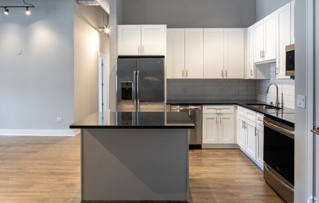 3 beds, 2 baths, 1,405 sqft, $5,620, Unit 3833-224