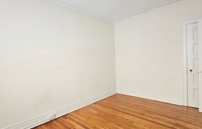 2 beds, 1 bath, 1,100 sqft, $1,725, Unit F1