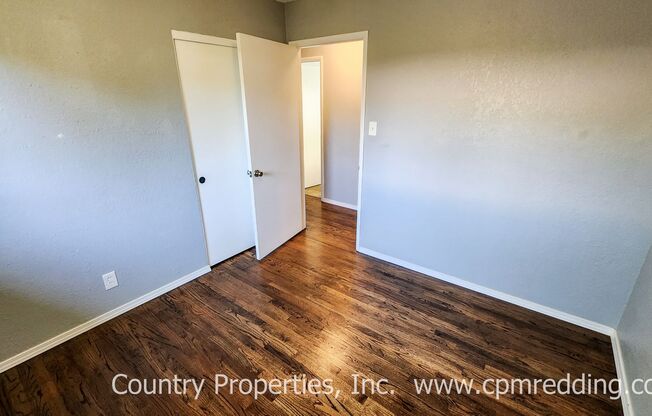 3 beds, 1 bath, $1,695