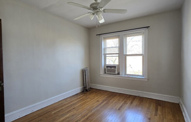 2849 W Berteau Ave 2