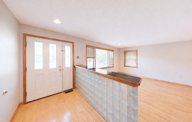 465 FELLSWAY E