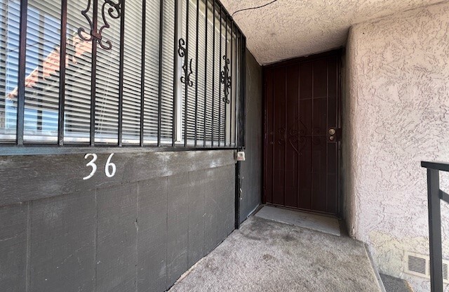 1390 VEGAS VLY DR