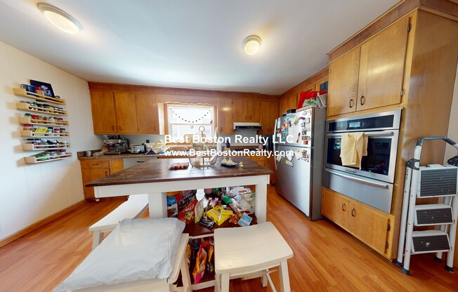 102 RAYMOND AVE