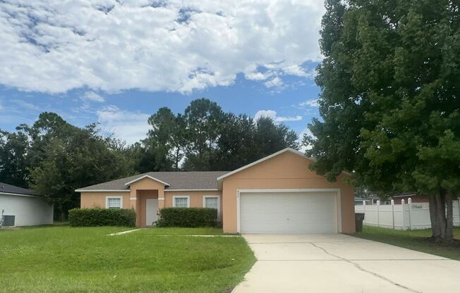 3/2 in Poinciana Kissimmee on the Osceola side with 2 car garage