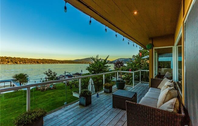 Stunning Lake Sammamish 50 Foot Waterfront Property for Lease in Bellevue