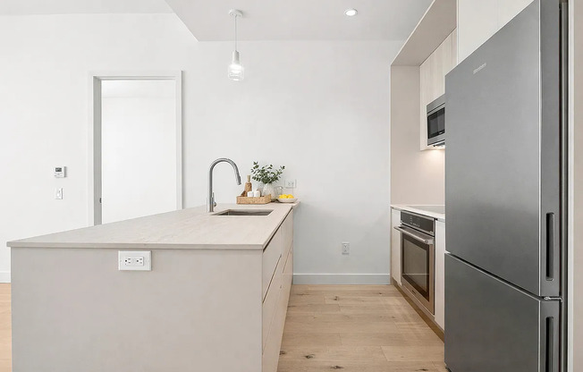 2 beds, 2 baths, $5,356, Unit 6B