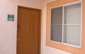 2 BEDROOM 2 BATHROOM LOCATED IN GATED COMMUNITY WITH COMMUNITY POOL AND SPA.