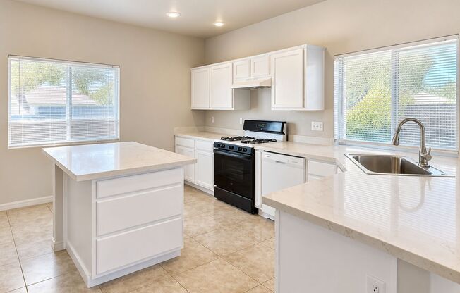 RECENTLY RENOVATED SINGLE FAMILY HOME IN THE HEART OF SUMMERLIN