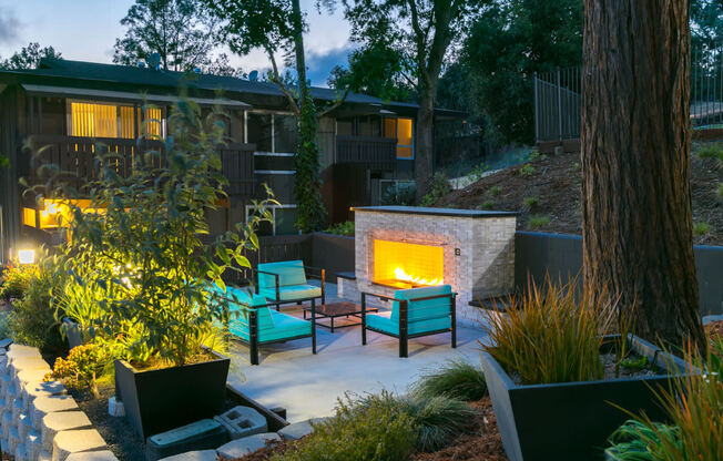 Outdoor courtyard with fire pit at 1038 on Second, Lafayette, California