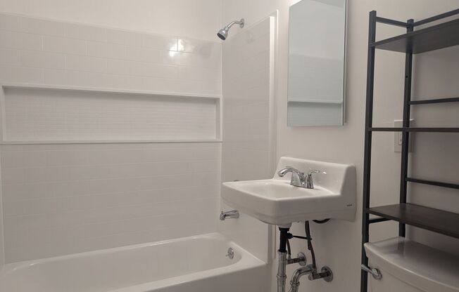 Studio, 1 bath, $1,950, Unit 00121232