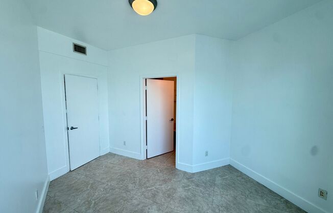 3 beds, 3 baths, $5,495