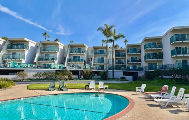 Oxnard | Peninsula | 1 Bed+ 1 Bath | Water Views | 3101 Pen #219