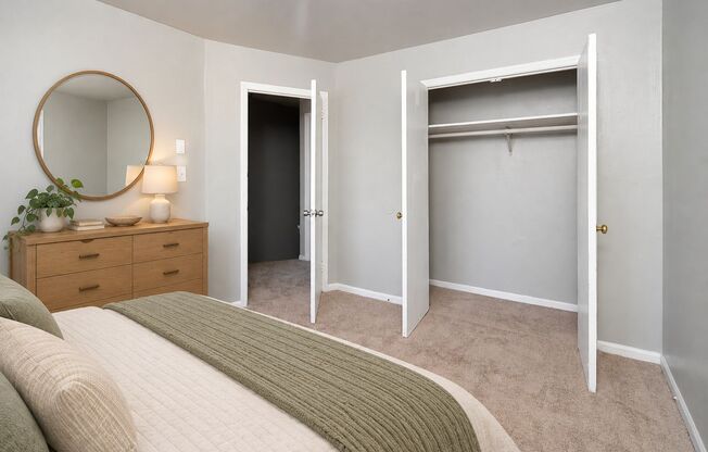 2 beds, 1.5 baths, 900 sqft, $1,200, Unit 3807-3