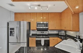 801 Brickell Key Blvd cu-808, Miami, FL 33131