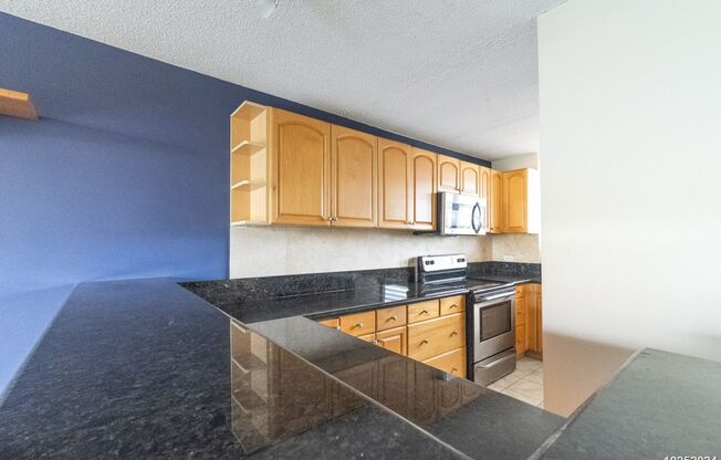 2 beds, 2 baths, $2,475, Unit Unit 506