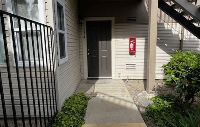 2 beds, 1 bath, 825 sqft, $1,850, Unit 114