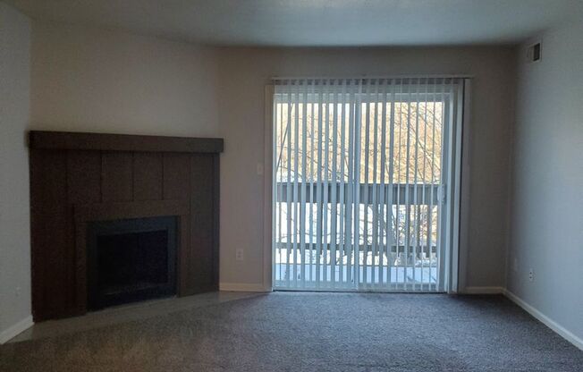 1 bed, 1 bath, 646 sqft, $930, Unit 370k
