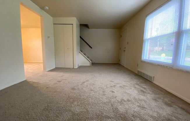 2BR Townhome at Regency Place! Spacious Rooms, Integral Garage & Yard! Tour Today!