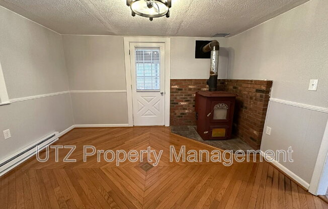 2828 CEDARHURST